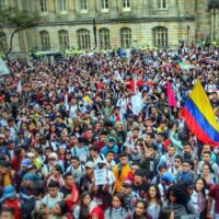 Protesto na Colômbia. Foto: PST-Colômbia