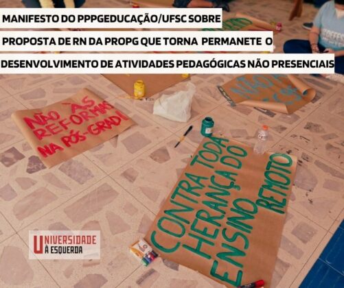 Estudantes protestam em 2021 contra reformas na pós-graduação no vão do CCE UFSC